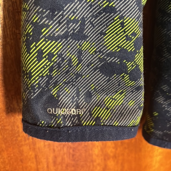 Boys hoodie, gently used, no stains or tears - Picture 3 of 5